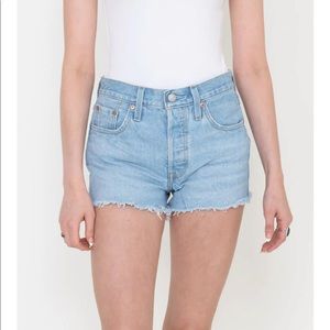 LEVI’s Original jean shorts